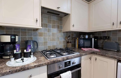 Shilbottle Cottage | Cosy Cottage Retreat with Log Fire & Tranquillity