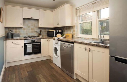 Shilbottle Cottage | Cosy Cottage Retreat with Log Fire & Tranquillity