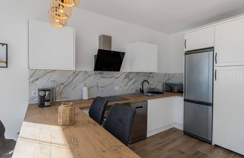 Las Palmas de Gran Canaria House | Urban Elegance View Suite Pool
