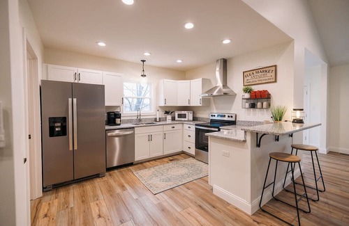 Bethelridge Apartment | Kentucky Farm Stay: Cozy Duplex