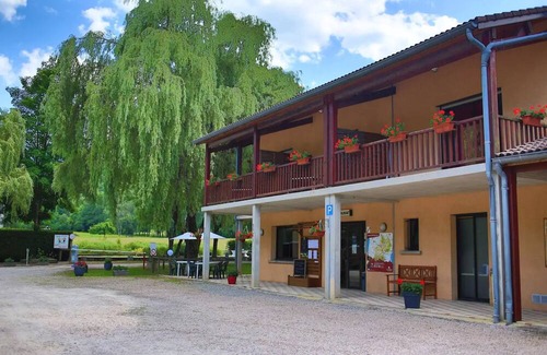 Oust House | MOBIL-HOME COUFLENS with covered terrace sleeps 6
