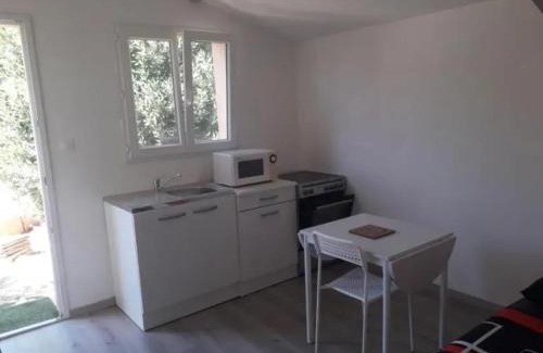 Saint-Zacharie Apartment | Charmant appartement a Saint Zacharie 26 m² jardin prive