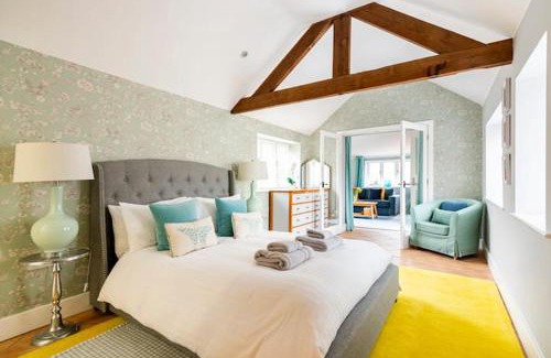 Wickhamford Villa | Elvin Baez