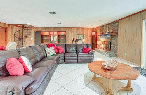 Sylvan Shores House | Lake Placid Home with Screened Porch Near Lake Clay