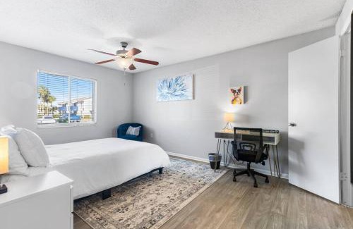 Melbourne Apartment | Chic 3BR/2BA Escape: Pool, Gym, Laundry in Unit