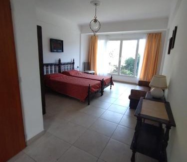 Necochea House | Hospedaje Mitronov