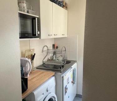 Belleville Apartment | T1 Jourdain