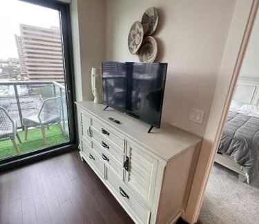 North Buckhead Apartment | Luxurious High Rise in the heart of buckhead