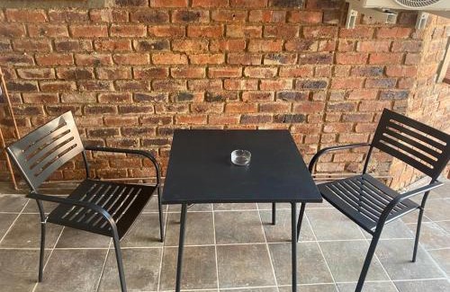 Bezuidenhout Valley Apartment | 163 on Bez