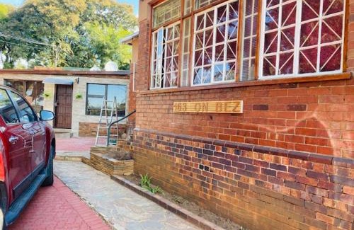 Bezuidenhout Valley Apartment | 163 on Bez