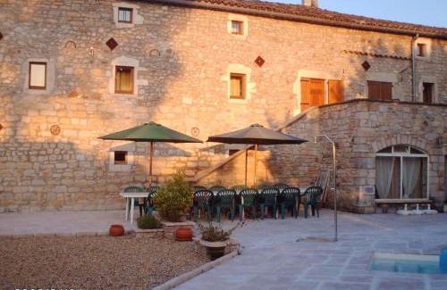Saint-Alban-sous-Sampzon House | Maison de 2 chambres avec piscine partagee jardin clos et wifi a Grospierres