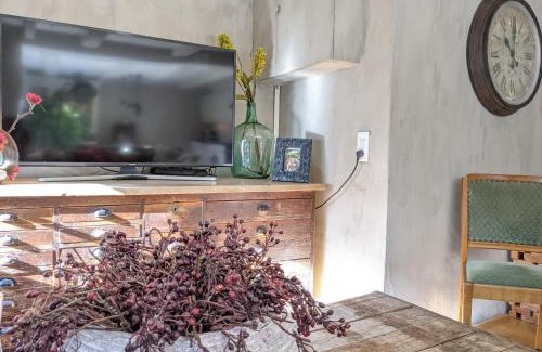 Burgwallen Nieuwe Zijde Bed & Breakfast | LaneStay DamSquare