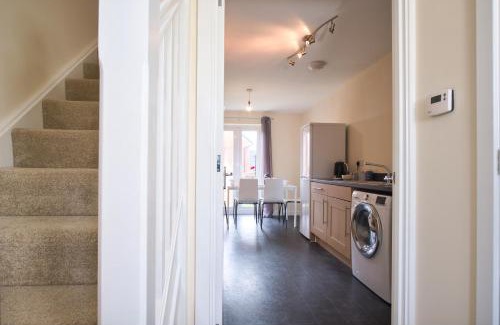Peterborough House | Hudson House - by TJ Serviced Property