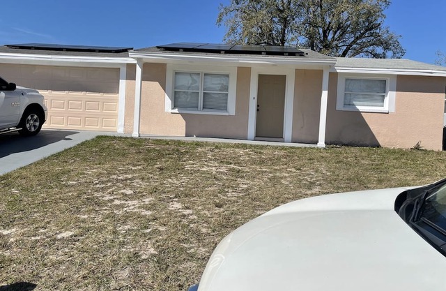 Lovely 4-bedroom house with fitness room, WiFi in Port Richey