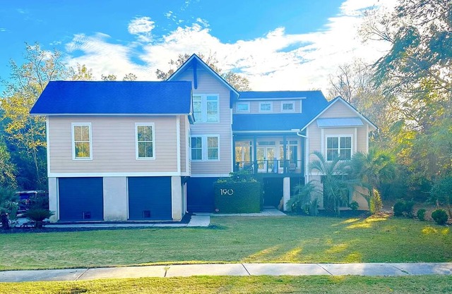 5 Bedroom with optional 6 available For Masters Week.