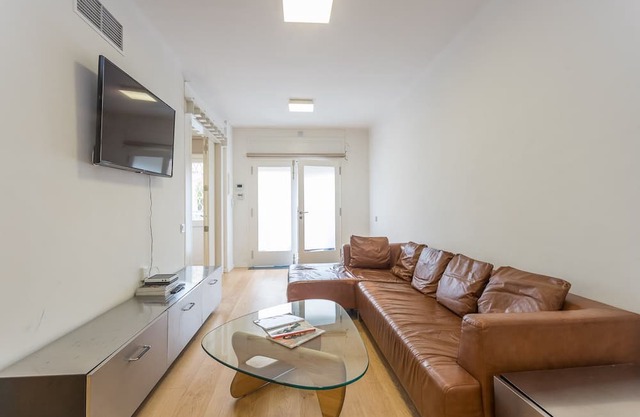 My Space Barcelona 2-bedroom apartment in an upper area for temporary rentals