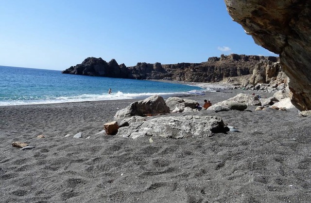 Original, Cretan stone house with a view of the enchanting garden