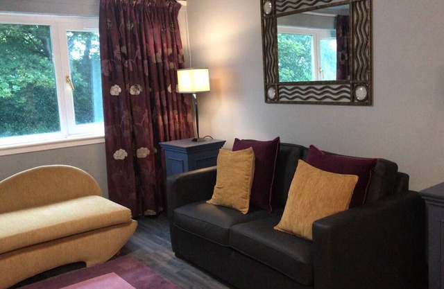 East Kilbride- Newly refurbished two bedroom flat