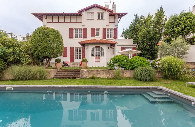 ARTY MIRAMAR BY FIRSTLIDAYS