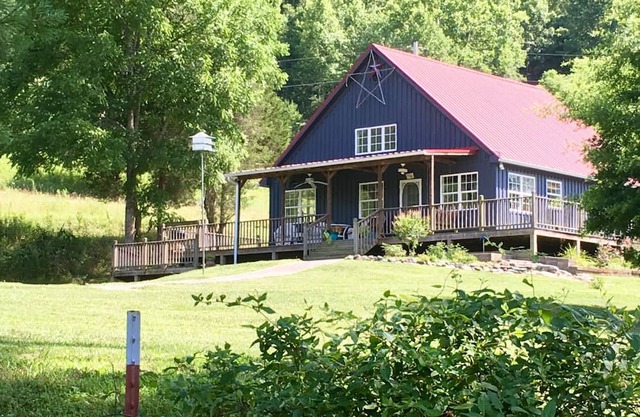 Cozy Mountain Cottage With Fishing
