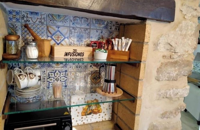 El AOVE family house in the monumental district, two minutes from the Cathedral.