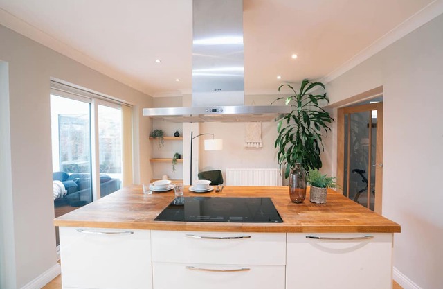Kick back and relax in this spacious 4-Bedroom Home near York Wildlife Reserve