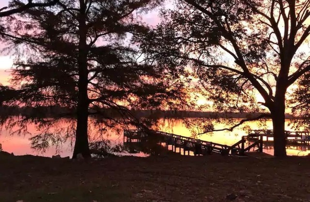 The Minnow Bucket - A lakeside get-away