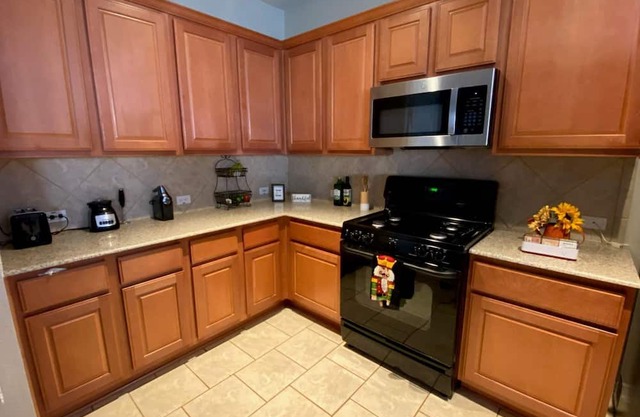 Upscale Pearland Home in Prime Location! Unique and Spacious!