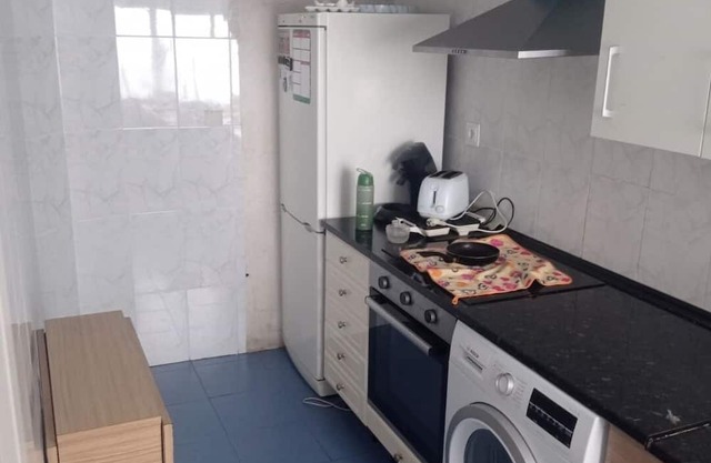 ROOM IN THE CENTER