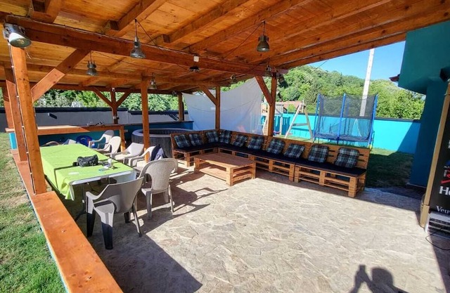 Charming 4-bedroom house with WiFi, AC in peaceful Rakovac