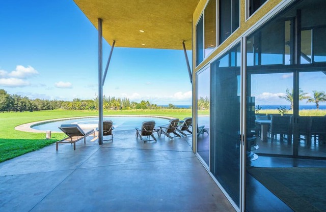 Hawaiian Oasis - Serenity and Relaxation