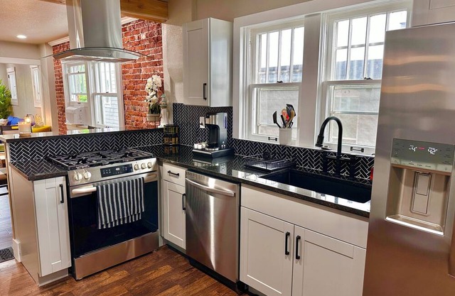 Charming 1-bedroom house with WiFi and AC near Downtown Denver