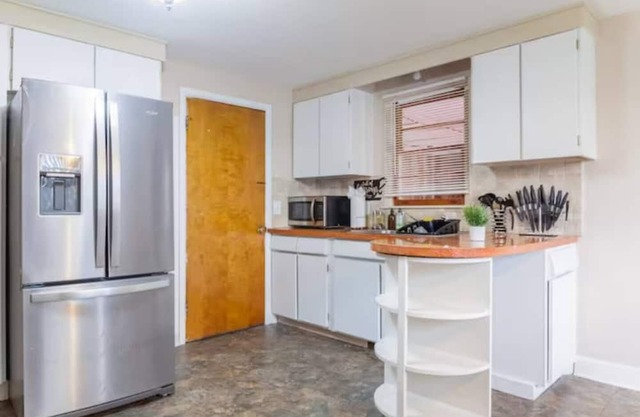 Welcome to our spacious 3-bedroom, 1-bathroom Single Family home in Buffalo, NY