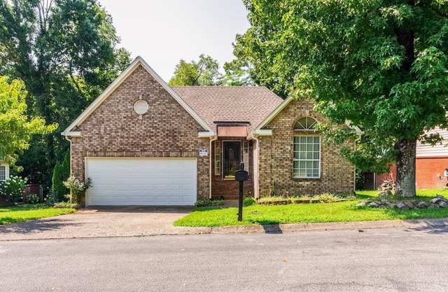 Charming 3BR Antioch Retreat with Fireplace