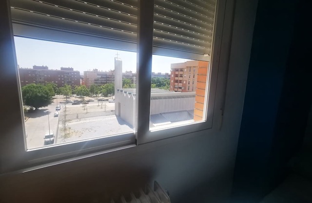 Habitación Tranquila al Lado de la Estación de Autobuses