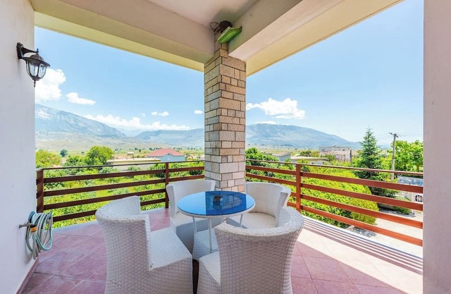 Charming Townhouse with Stunning Views