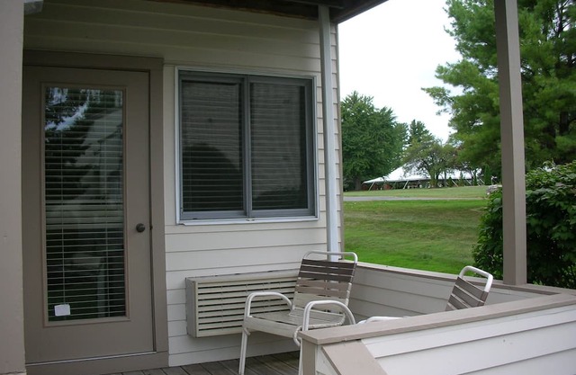Ponds at Foxhollow in the Berkshires, Timeshare Sleeps 4 / Full Kitchen and Bath