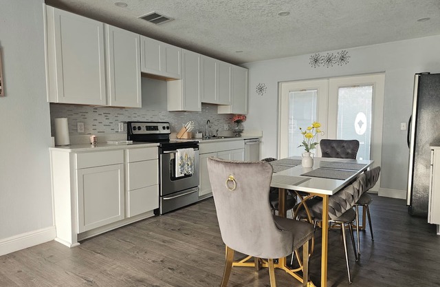 Home away from home. Family friendly!