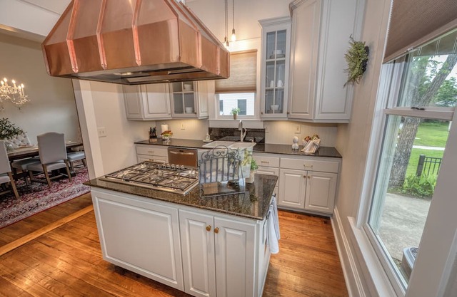 Historic 3-bedroom house walking distance to Downtown Brenham