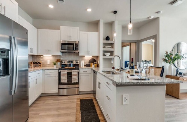 Cozy 2-bed, 1-room is a office space for sleeping apartment WiFi, AC Dallas