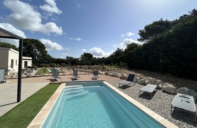 3-bedroom house with pool