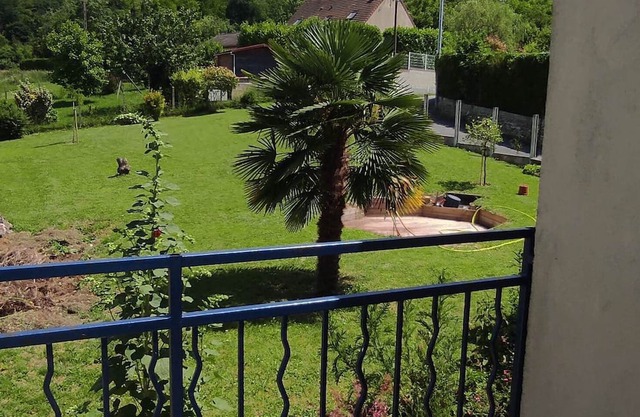 Bedroom with separate entrance, private bathroom and terrace