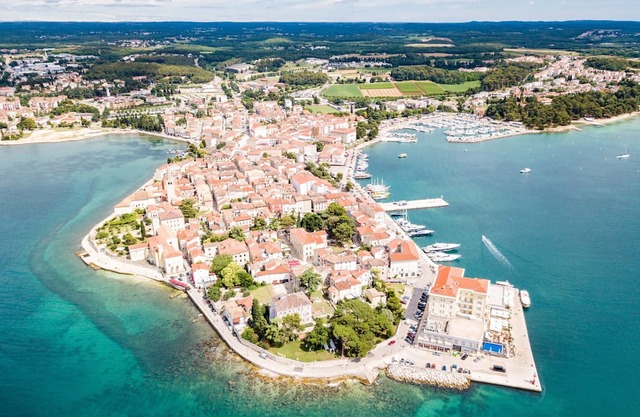 Villa Gaya - Four Bedroom Villa, Sleeps 10