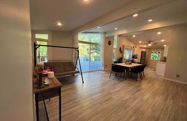 Charming farmhouse ranch - private 2 bed 1 bath - slice of home - shared spaces