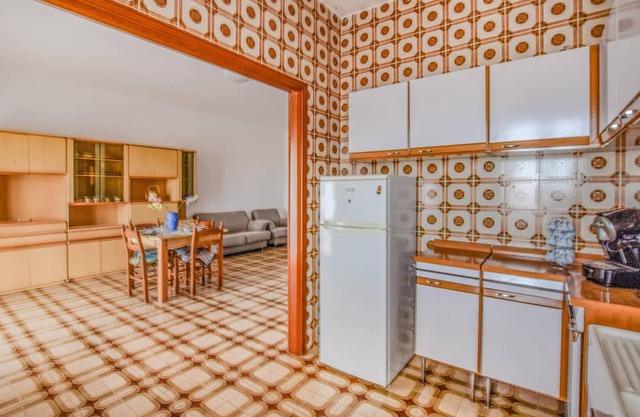Pack your bags and look forward to relaxing days in this holiday apartment in Calabria.