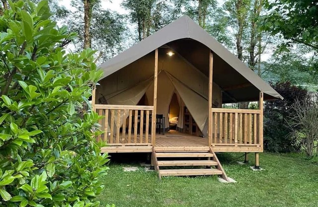 Camping 3 étoiles - Piscine - eeeg0d