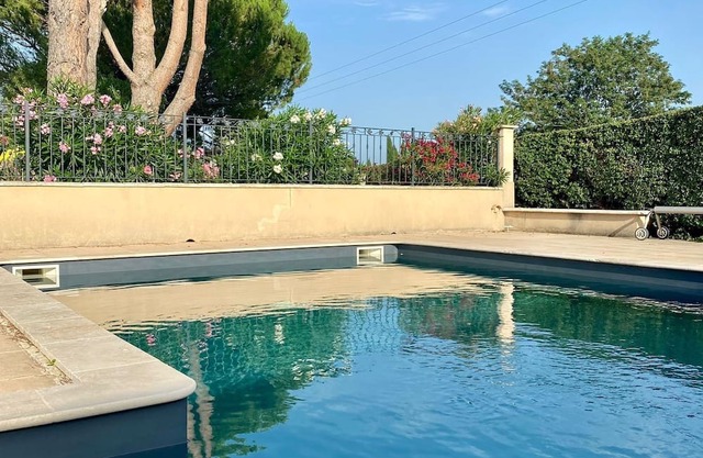 Villa de Campagne Située en Plein Cœur du Gard Rhodanien