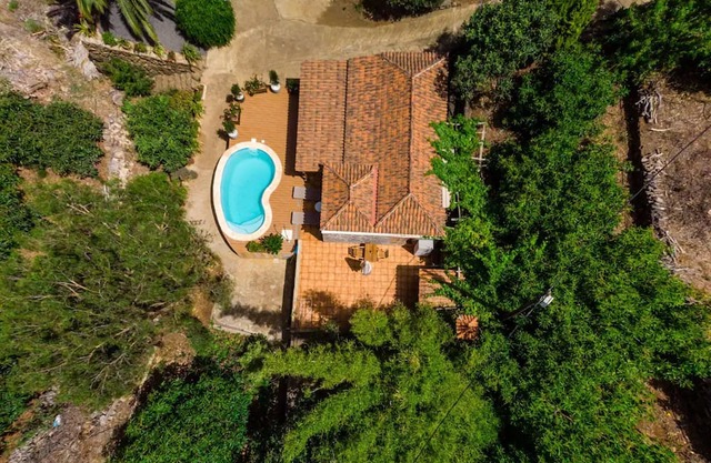 Holiday Home 'El Manso' with Sea View, Wi-Fi and Air Conditioning