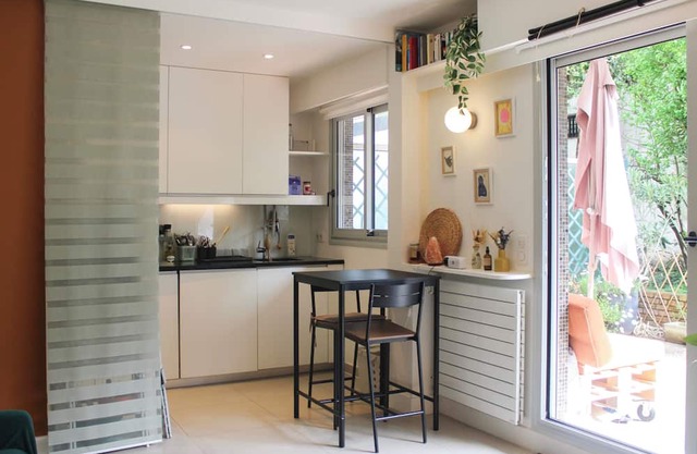 Studio with terrace near Paris