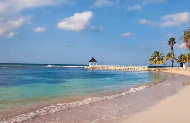 Family Sized Townhome in Montego Bay located 8 miles from Half Moon Beach.